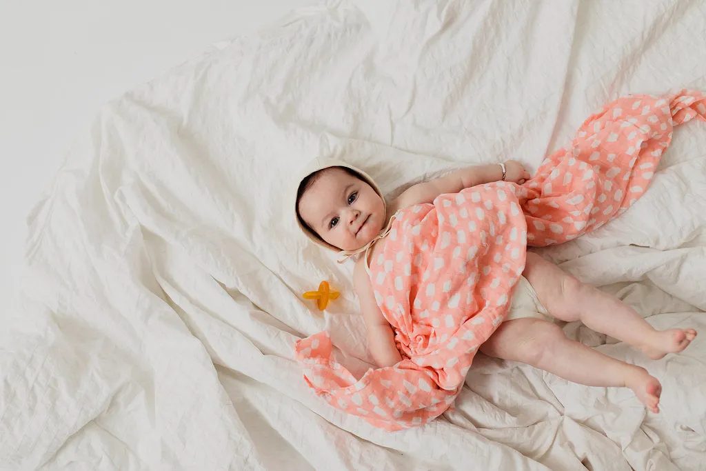 SPOTTED BLUSH SWADDLE